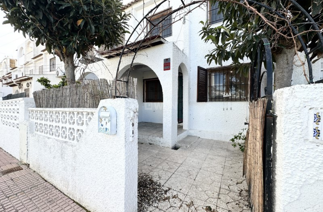 Odsprzedaż - Kamienica - Torrevieja - Costa Blanca