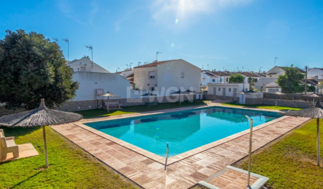 Odsprzedaż - Kamienica - Torrevieja - Costa Blanca