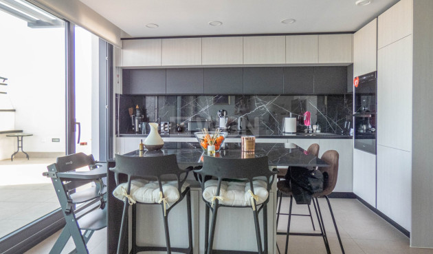 Odsprzedaż - Mieszkanie w bloku - Guardamar del Segura - Costa Blanca