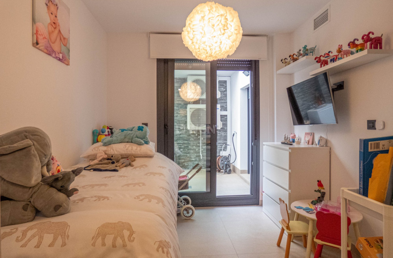 Odsprzedaż - Mieszkanie w bloku - Guardamar del Segura - Costa Blanca