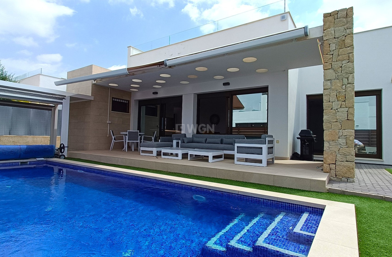 Odsprzedaż - Villa - Vistabella Golf Entre Naranjos - Inland