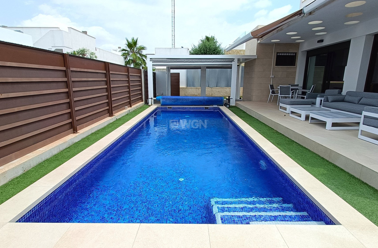 Odsprzedaż - Villa - Vistabella Golf Entre Naranjos - Inland