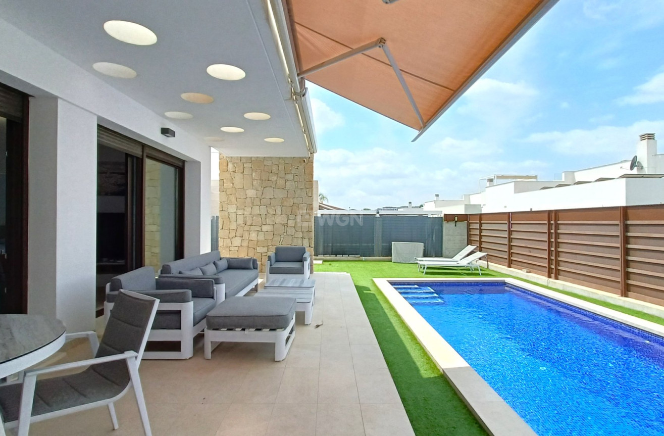 Odsprzedaż - Villa - Vistabella Golf Entre Naranjos - Inland