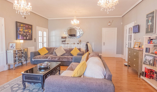 Odsprzedaż - Villa - Heredades - Costa Blanca