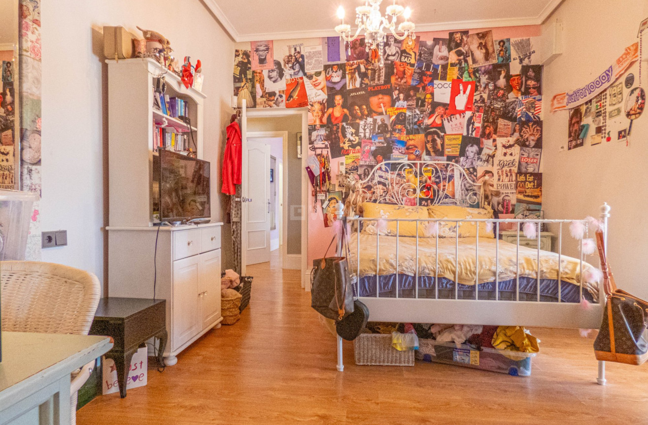 Odsprzedaż - Villa - Heredades - Costa Blanca