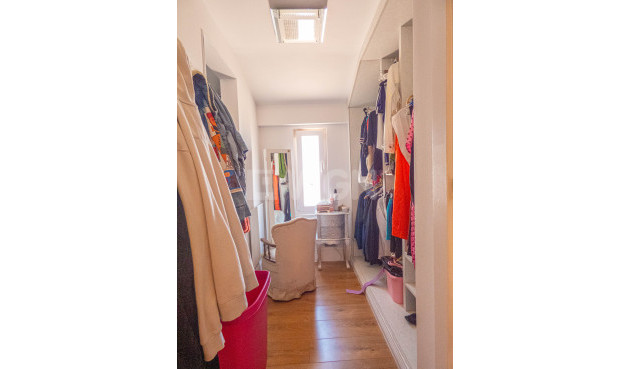 Odsprzedaż - Villa - Heredades - Costa Blanca