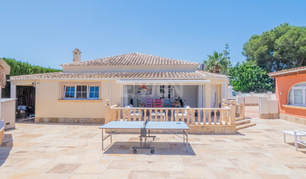 Odsprzedaż - Villa - Heredades - Costa Blanca