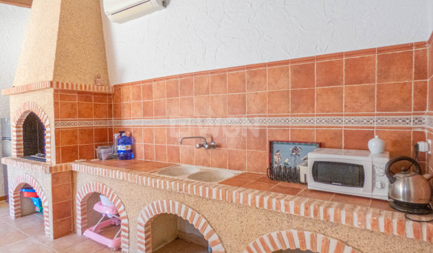 Odsprzedaż - Villa - Heredades - Costa Blanca