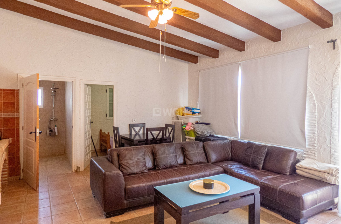 Odsprzedaż - Villa - Heredades - Costa Blanca