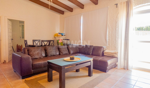 Odsprzedaż - Villa - Heredades - Costa Blanca