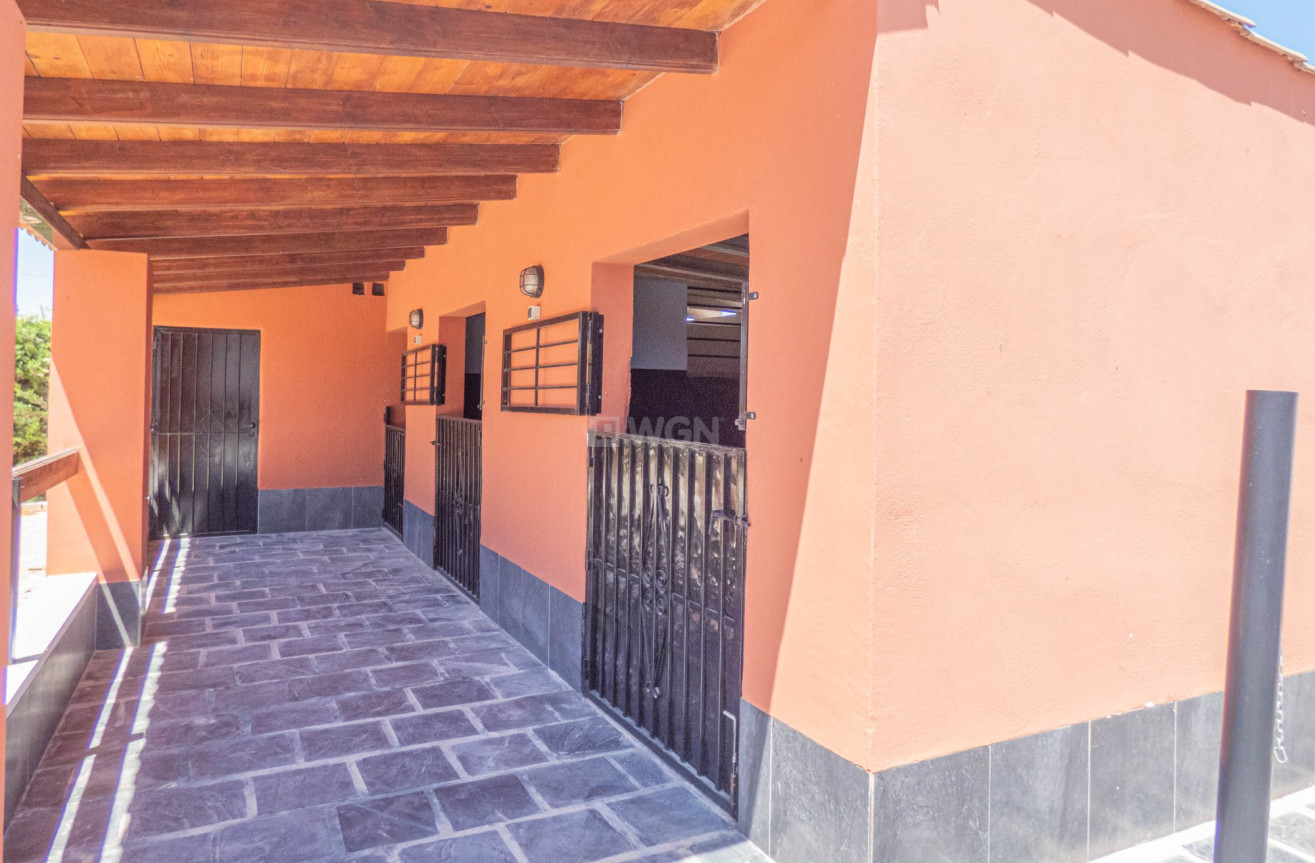 Odsprzedaż - Villa - Heredades - Costa Blanca