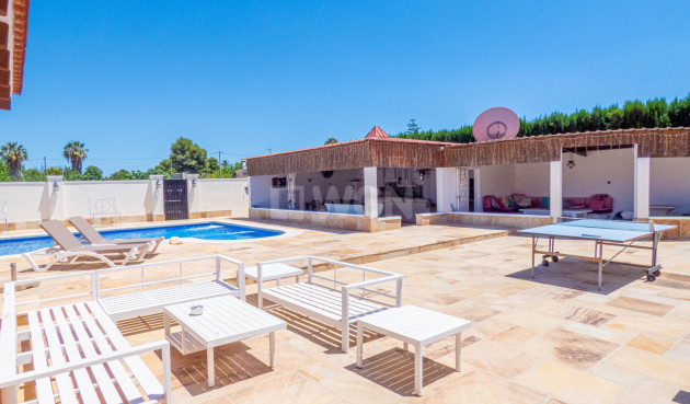 Odsprzedaż - Villa - Heredades - Costa Blanca