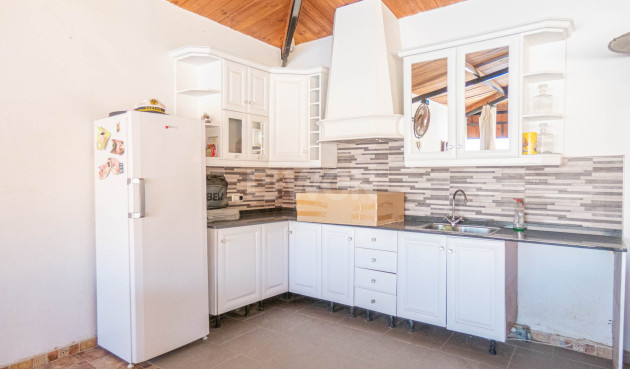 Odsprzedaż - Villa - Heredades - Costa Blanca