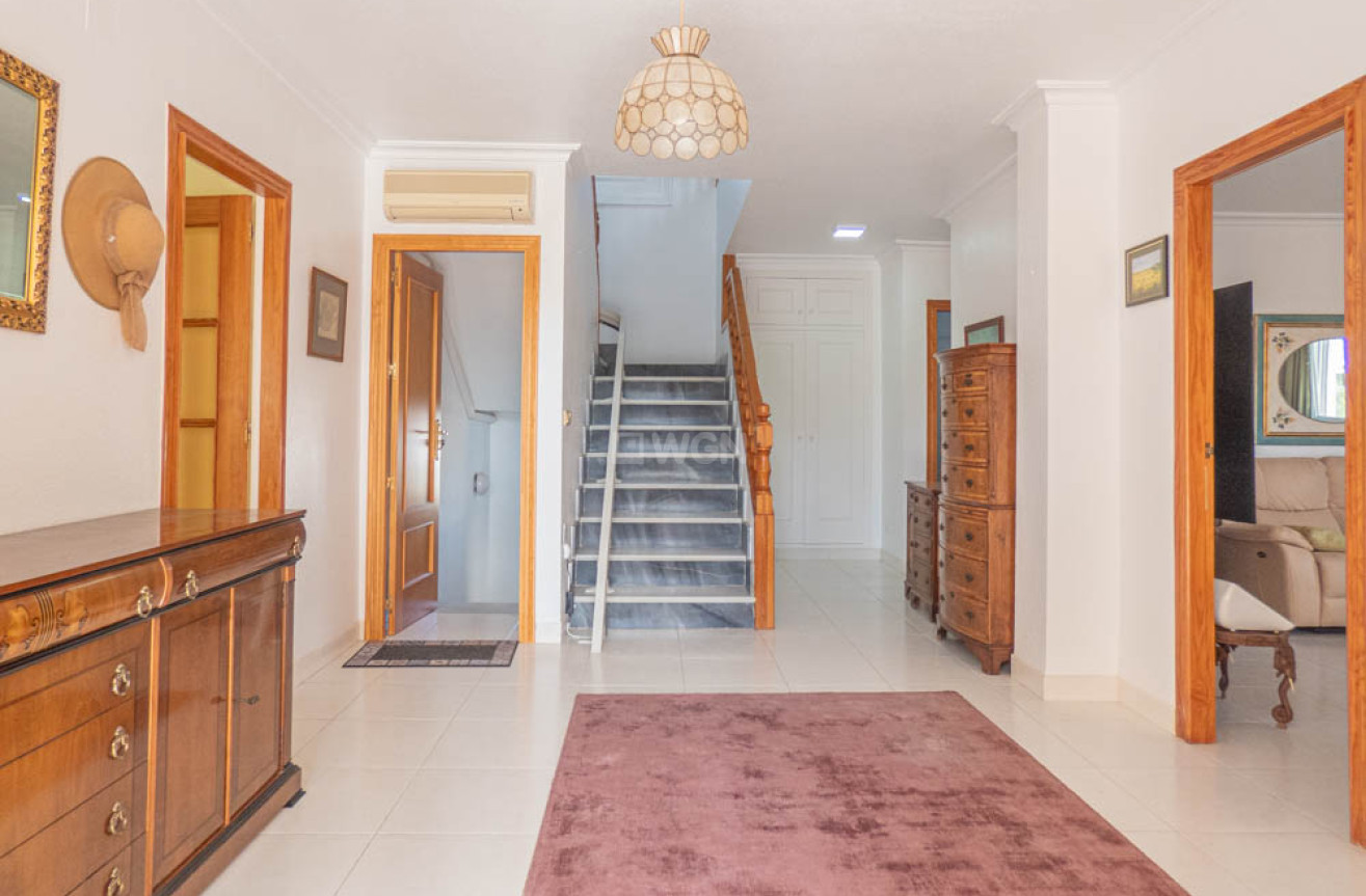 Odsprzedaż - Villa - San Miguel de Salinas - Inland