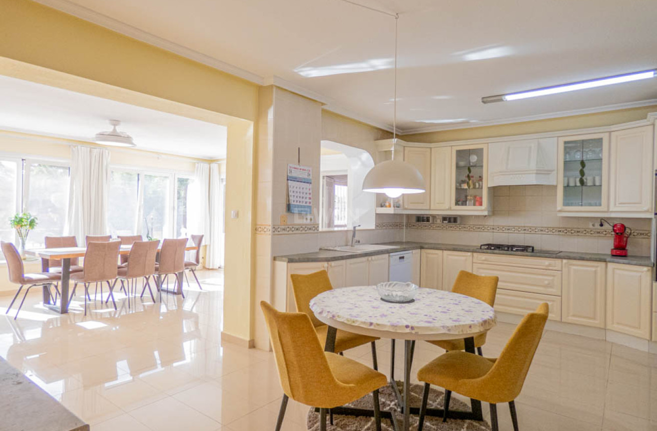 Odsprzedaż - Villa - San Miguel de Salinas - Inland