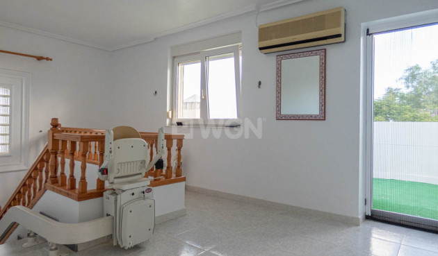 Odsprzedaż - Villa - San Miguel de Salinas - Inland