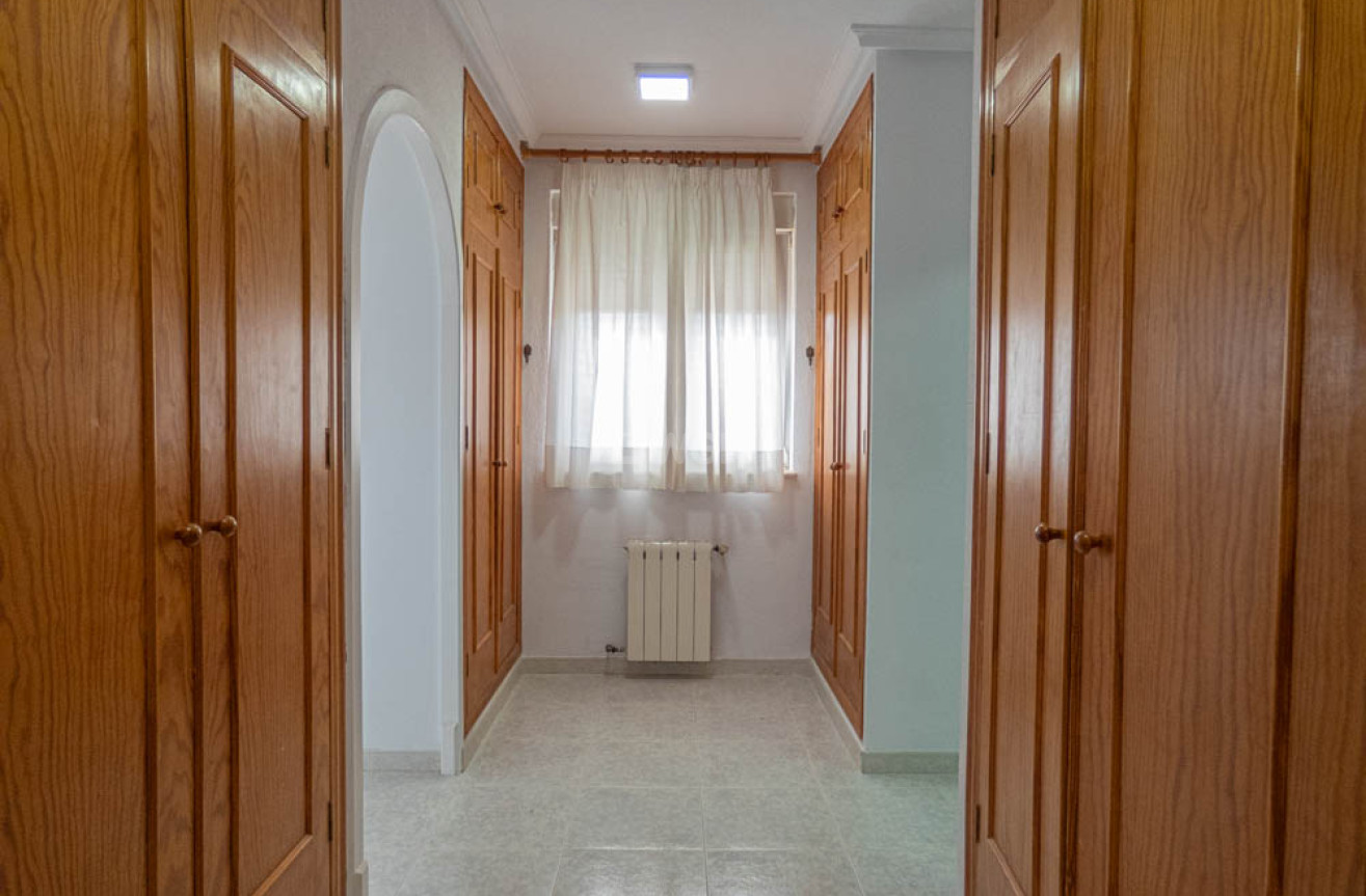 Odsprzedaż - Villa - San Miguel de Salinas - Inland