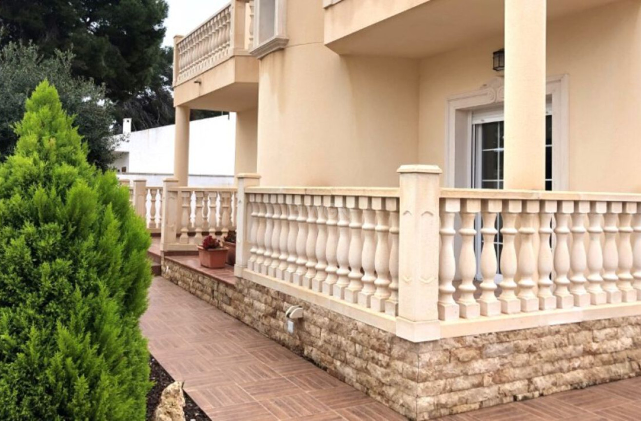 Resale - Villa - Cabo Roig - Costa Blanca