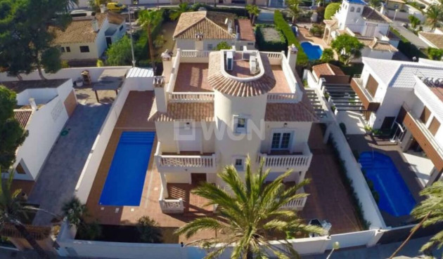 Resale - Villa - Cabo Roig - Costa Blanca