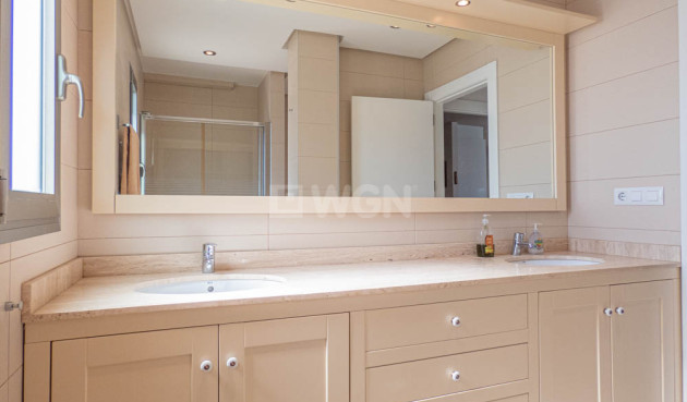 Odsprzedaż - Mieszkanie w bloku - Los Dolses - Inland