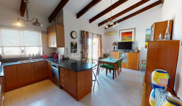 Odsprzedaż - Villa - Los Belones - Inland