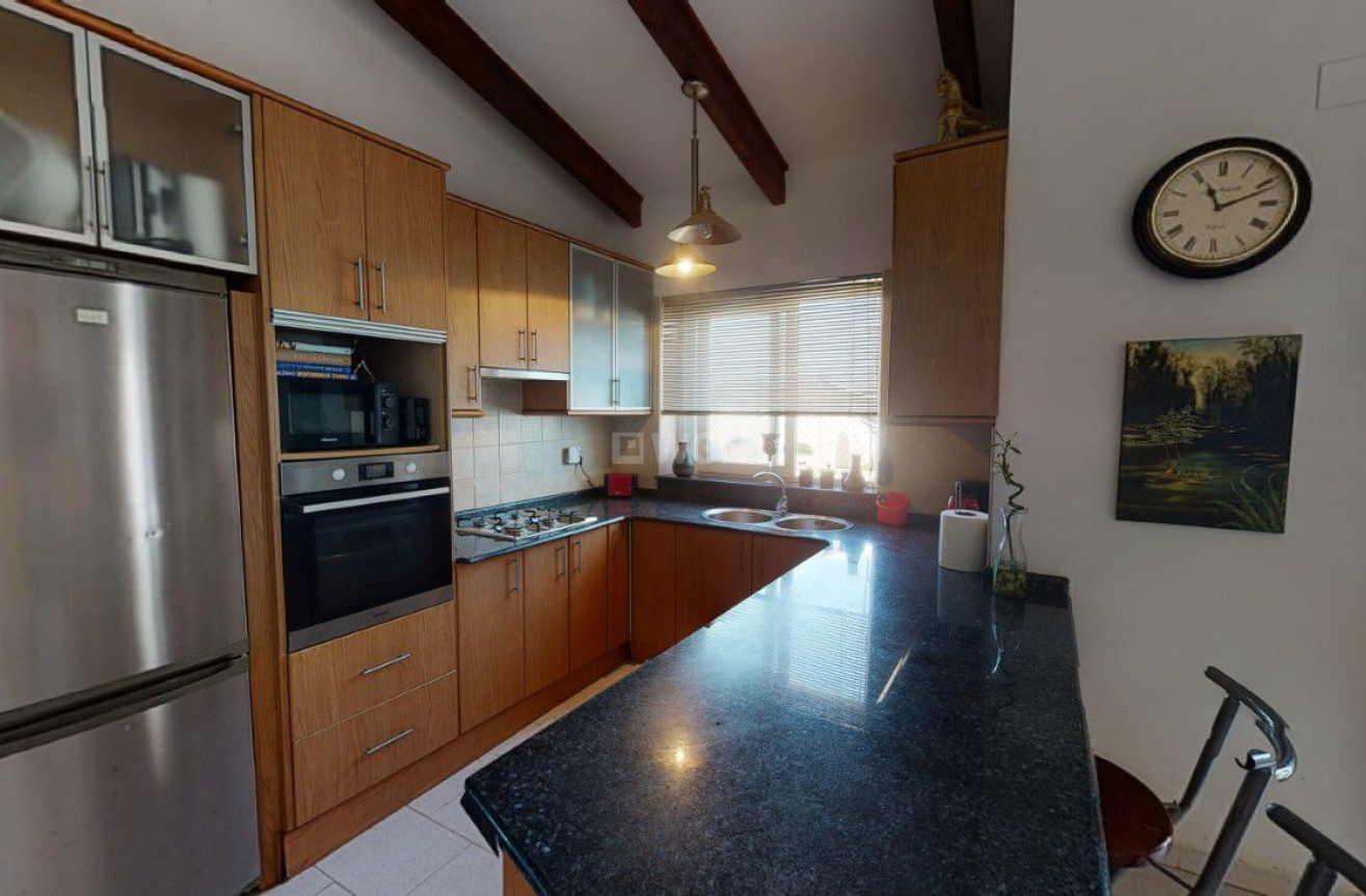 Odsprzedaż - Villa - Los Belones - Inland