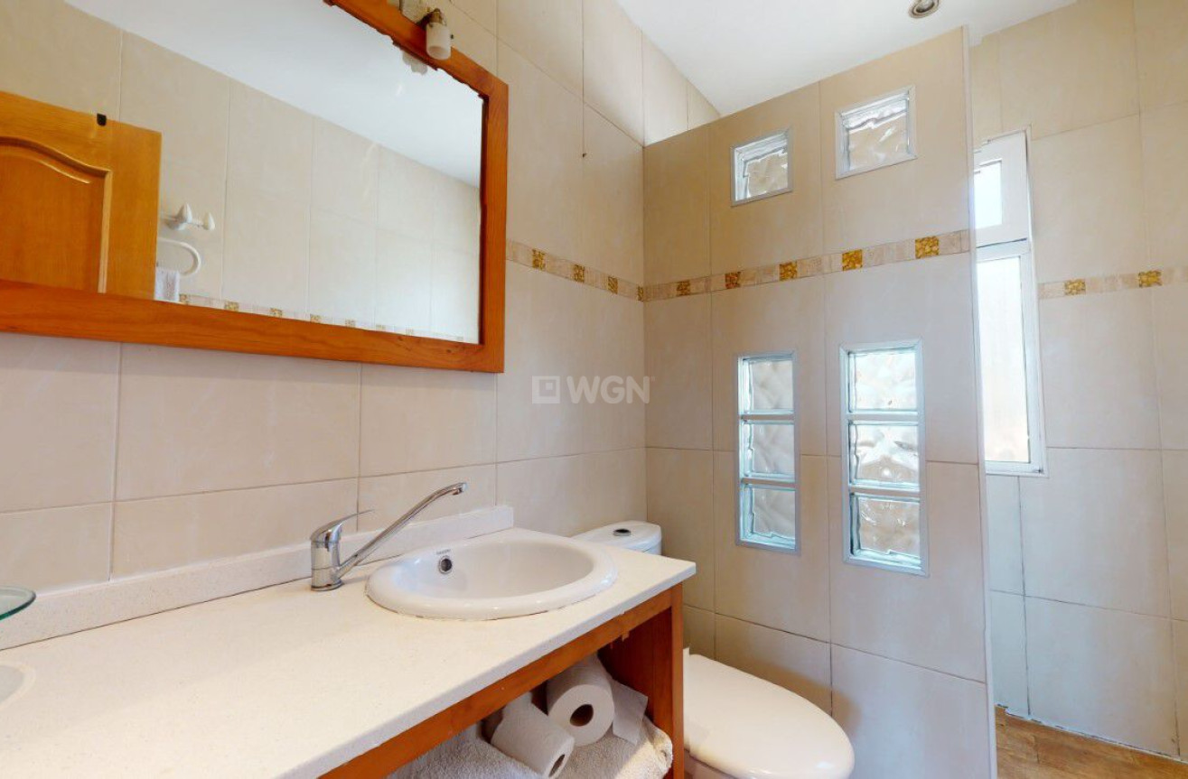 Odsprzedaż - Villa - Los Belones - Inland