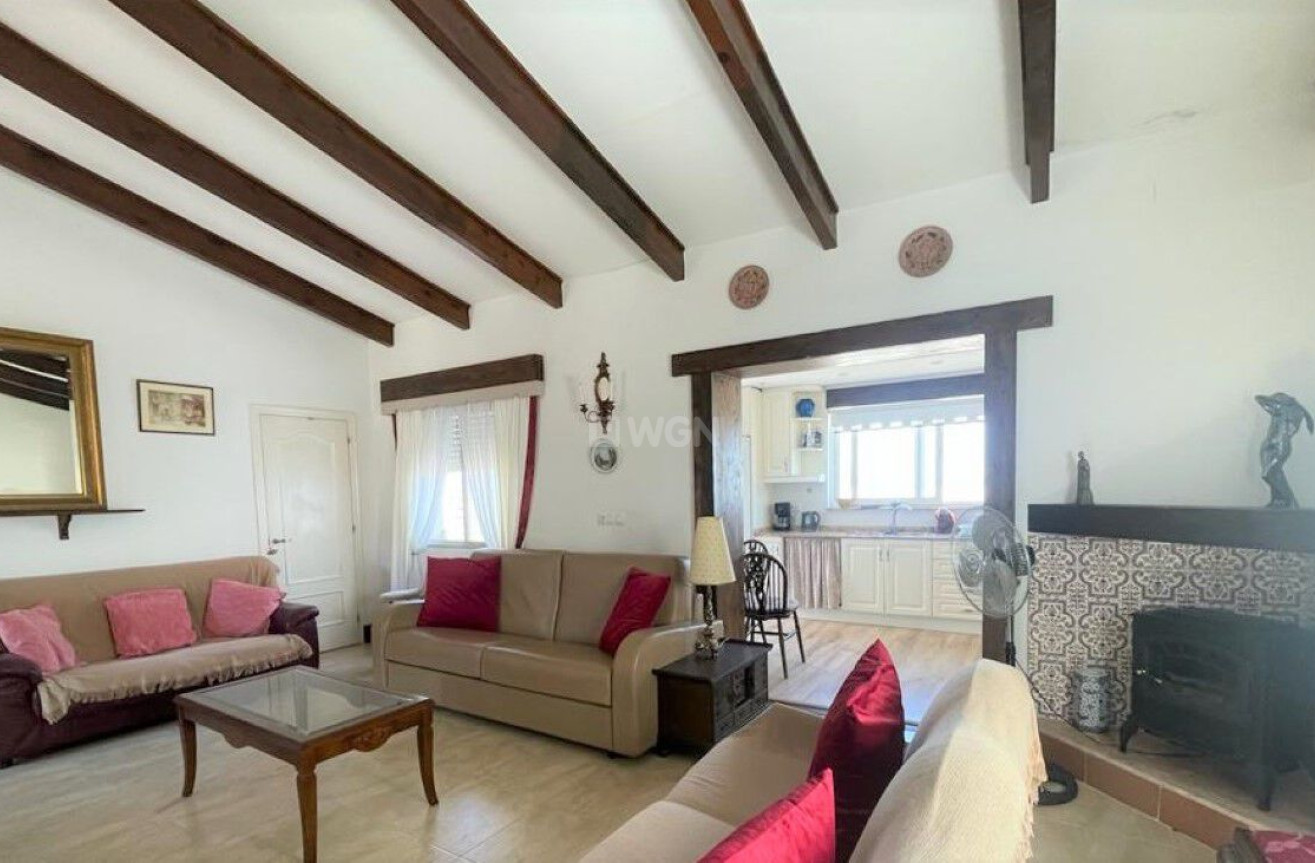 Odsprzedaż - Villa - Los Belones - Inland