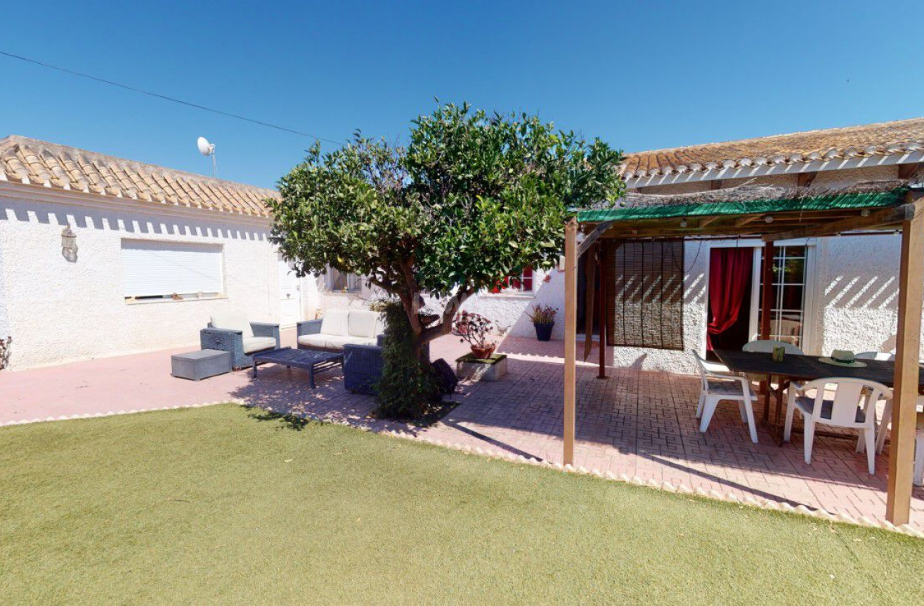 Odsprzedaż - Villa - Los Belones - Inland