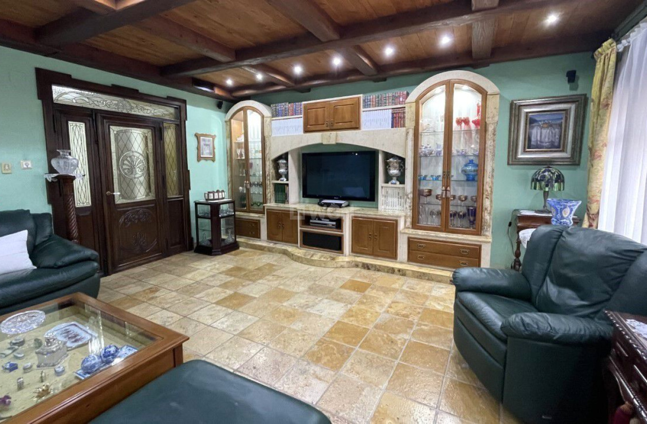 Odsprzedaż - Kamienica - Torrevieja - Costa Blanca