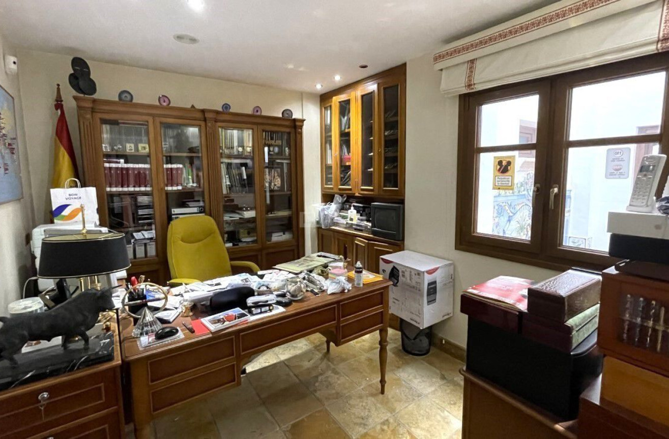 Odsprzedaż - Kamienica - Torrevieja - Costa Blanca