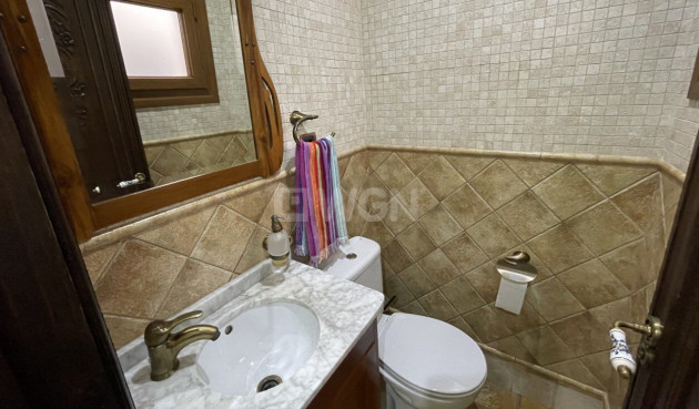 Odsprzedaż - Kamienica - Torrevieja - Costa Blanca