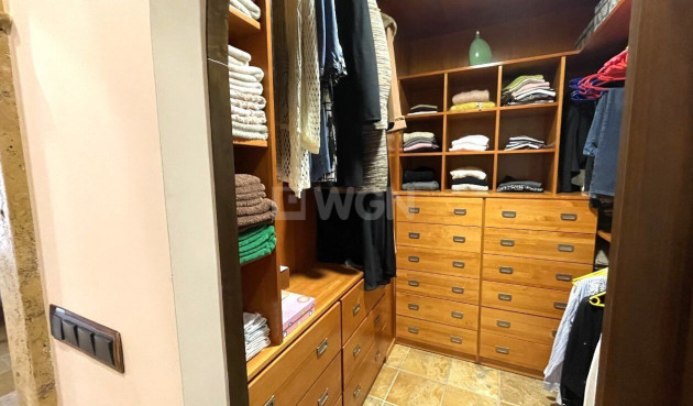 Odsprzedaż - Kamienica - Torrevieja - Costa Blanca