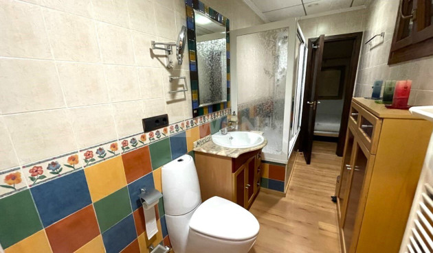 Odsprzedaż - Kamienica - Torrevieja - Costa Blanca