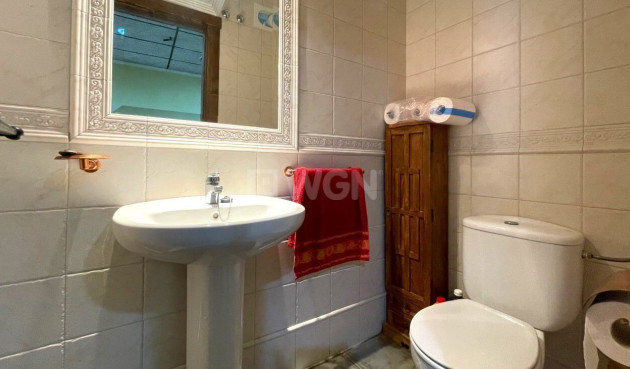 Odsprzedaż - Kamienica - Torrevieja - Costa Blanca