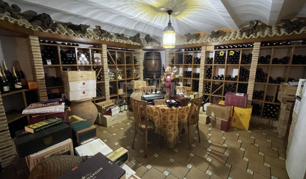 Odsprzedaż - Kamienica - Torrevieja - Costa Blanca