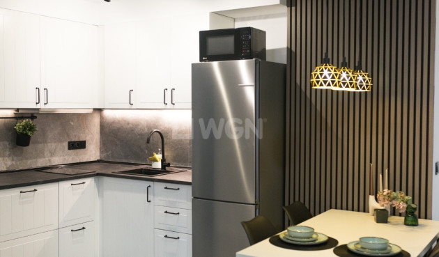 Odsprzedaż - Mieszkanie w bloku - Torrevieja - Costa Blanca