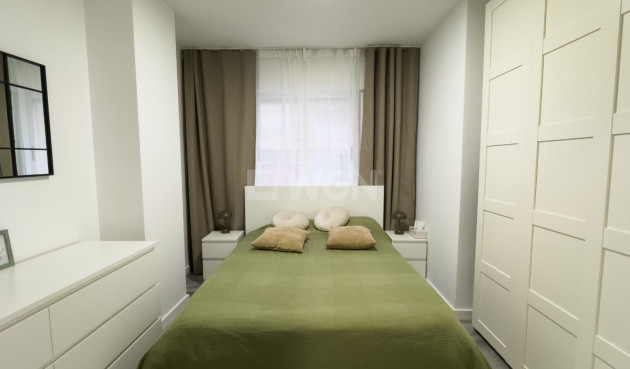 Odsprzedaż - Mieszkanie w bloku - Torrevieja - Costa Blanca