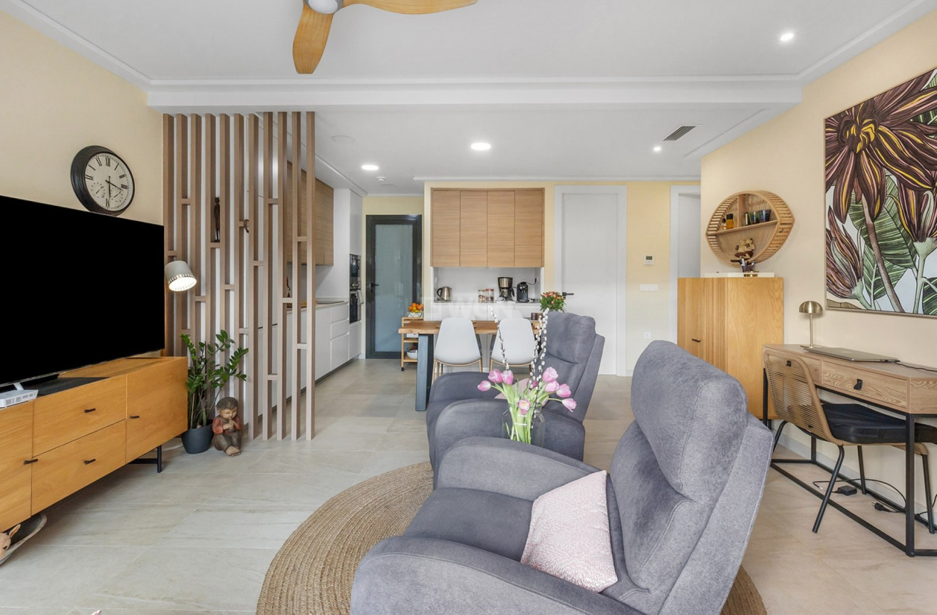 Odsprzedaż - Mieszkanie w bloku - Torrevieja - Costa Blanca