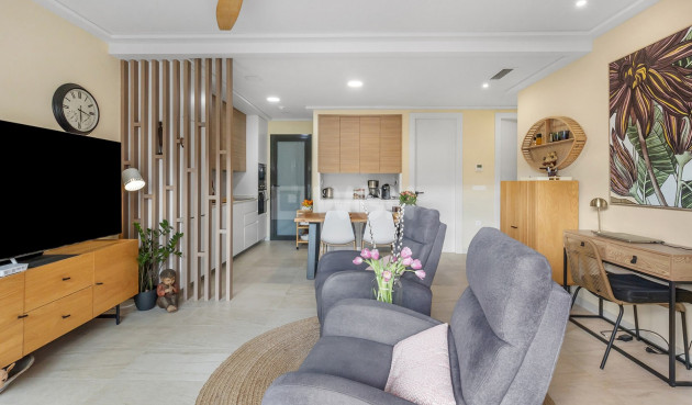 Odsprzedaż - Mieszkanie w bloku - Torrevieja - Costa Blanca