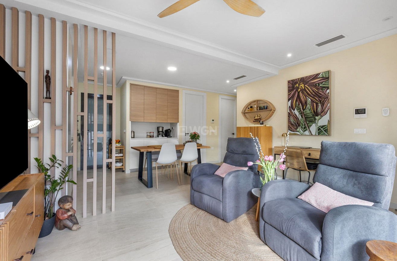 Odsprzedaż - Mieszkanie w bloku - Torrevieja - Costa Blanca