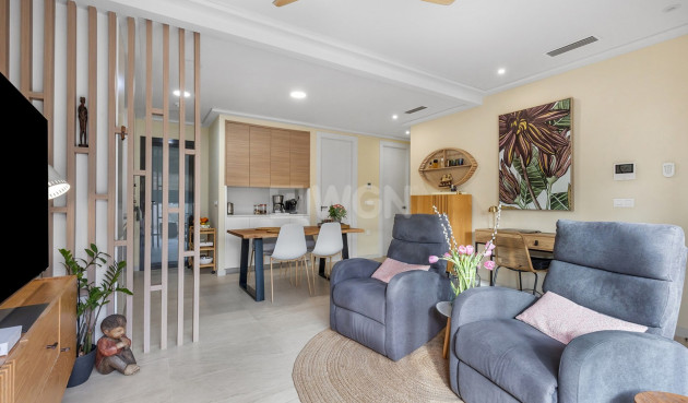 Odsprzedaż - Mieszkanie w bloku - Torrevieja - Costa Blanca