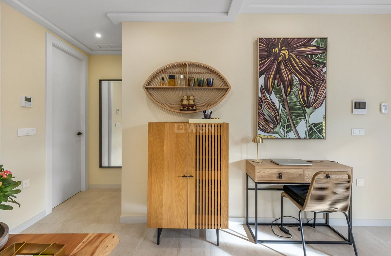 Odsprzedaż - Mieszkanie w bloku - Torrevieja - Costa Blanca