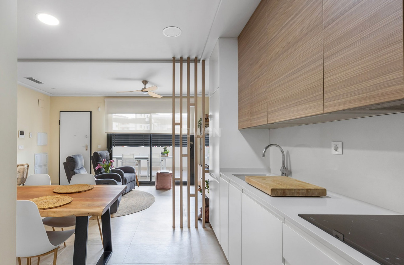 Odsprzedaż - Mieszkanie w bloku - Torrevieja - Costa Blanca