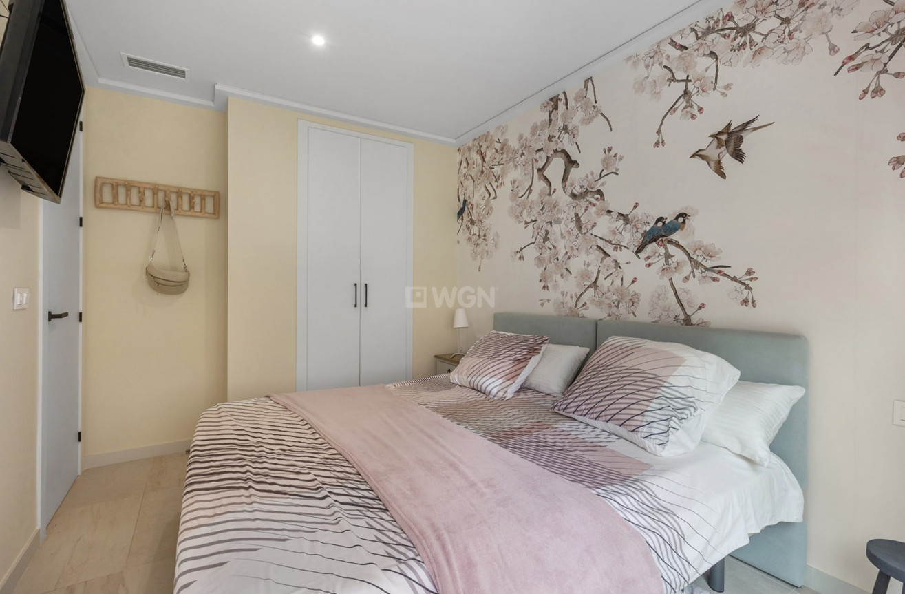 Odsprzedaż - Mieszkanie w bloku - Torrevieja - Costa Blanca