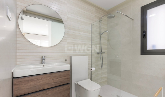 Odsprzedaż - Mieszkanie w bloku - Torrevieja - Costa Blanca