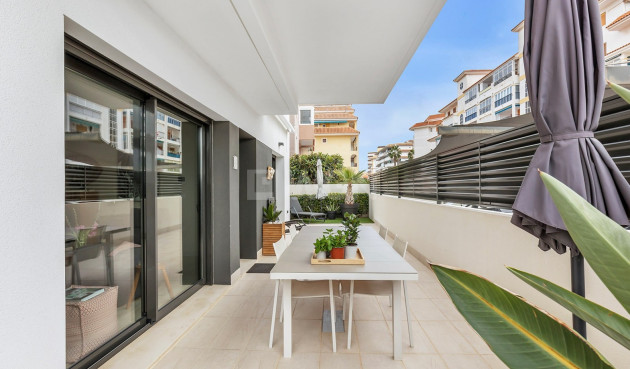 Odsprzedaż - Mieszkanie w bloku - Torrevieja - Costa Blanca