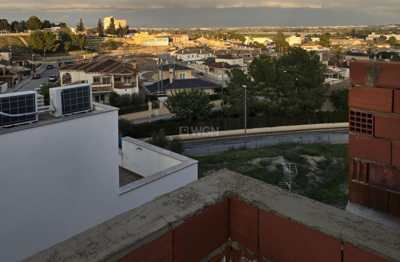 Nowy budynek - Kamienica - Bigastro - pueblo