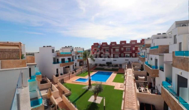 Nowy budynek - Kamienica - Bigastro - pueblo