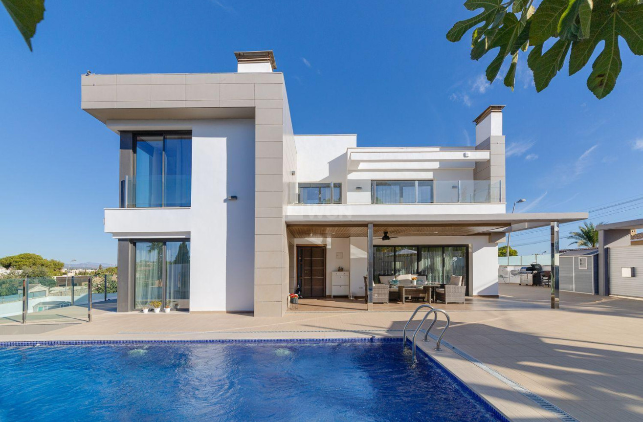 Odsprzedaż - Villa - Torrevieja - Costa Blanca